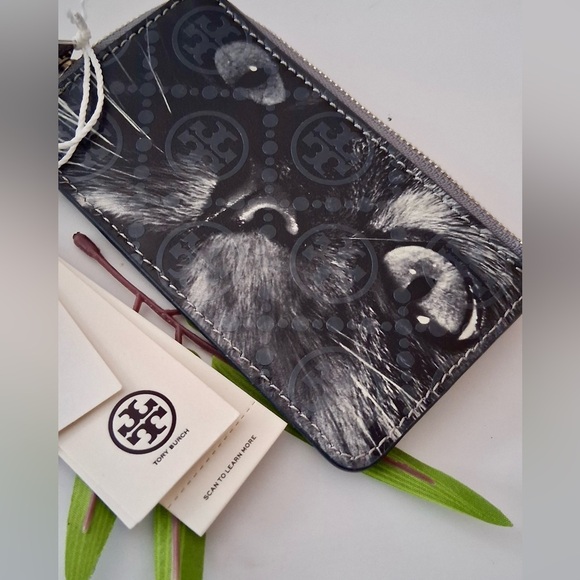 NWT TORY BURCH RARE CAT PORTRAIT T MONOGRAM ZIP CREDIT CARD CASE/WALLET - Picture 2 of 7
